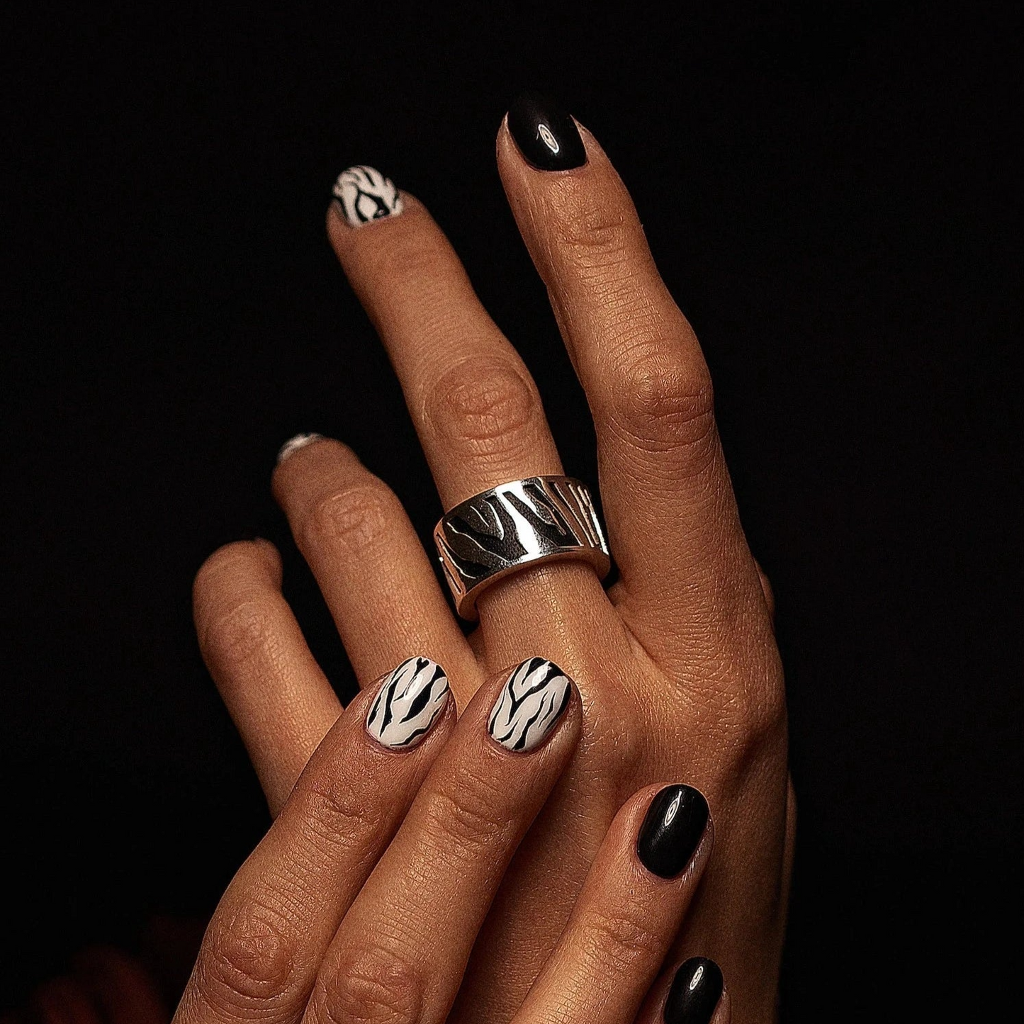 zebra ring silver
