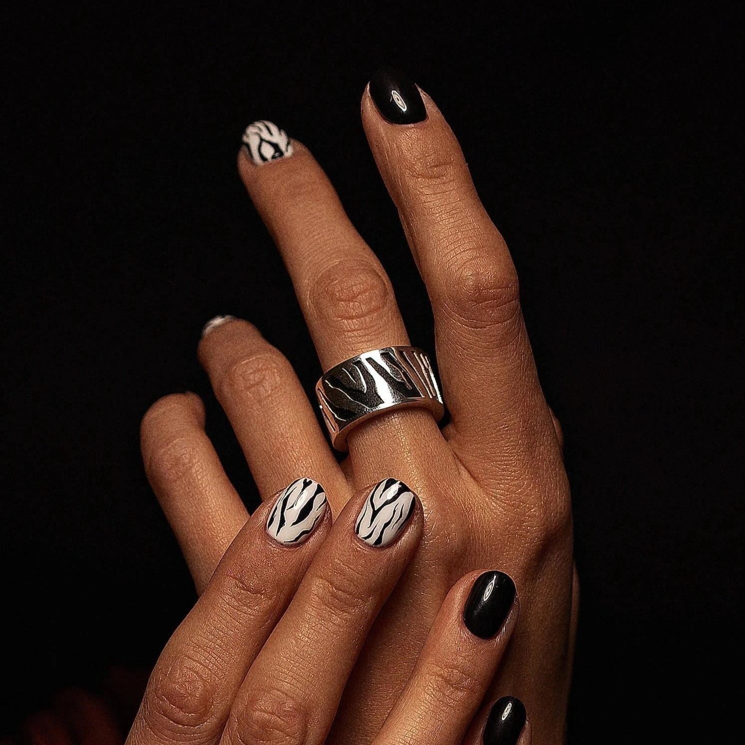 zebra ring silver