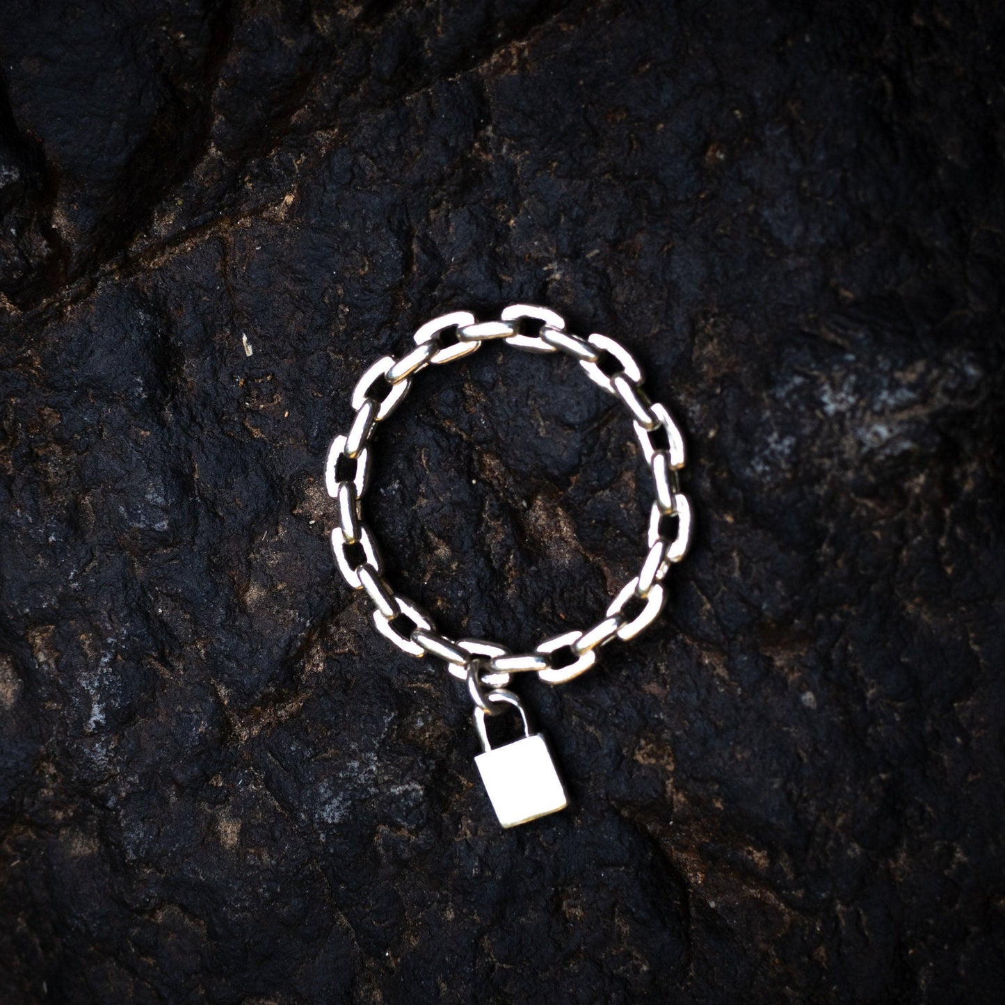 Silver Minimalist Chain Ring with Padlock - Locked