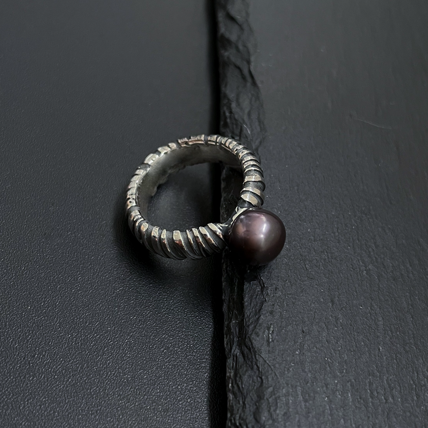 Black Pearl silver ring